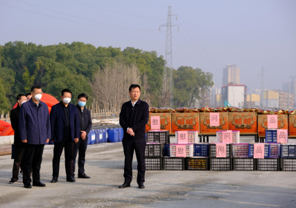 市委常委、副市長肖云走訪慰問丹霞路項(xiàng)目一線工人